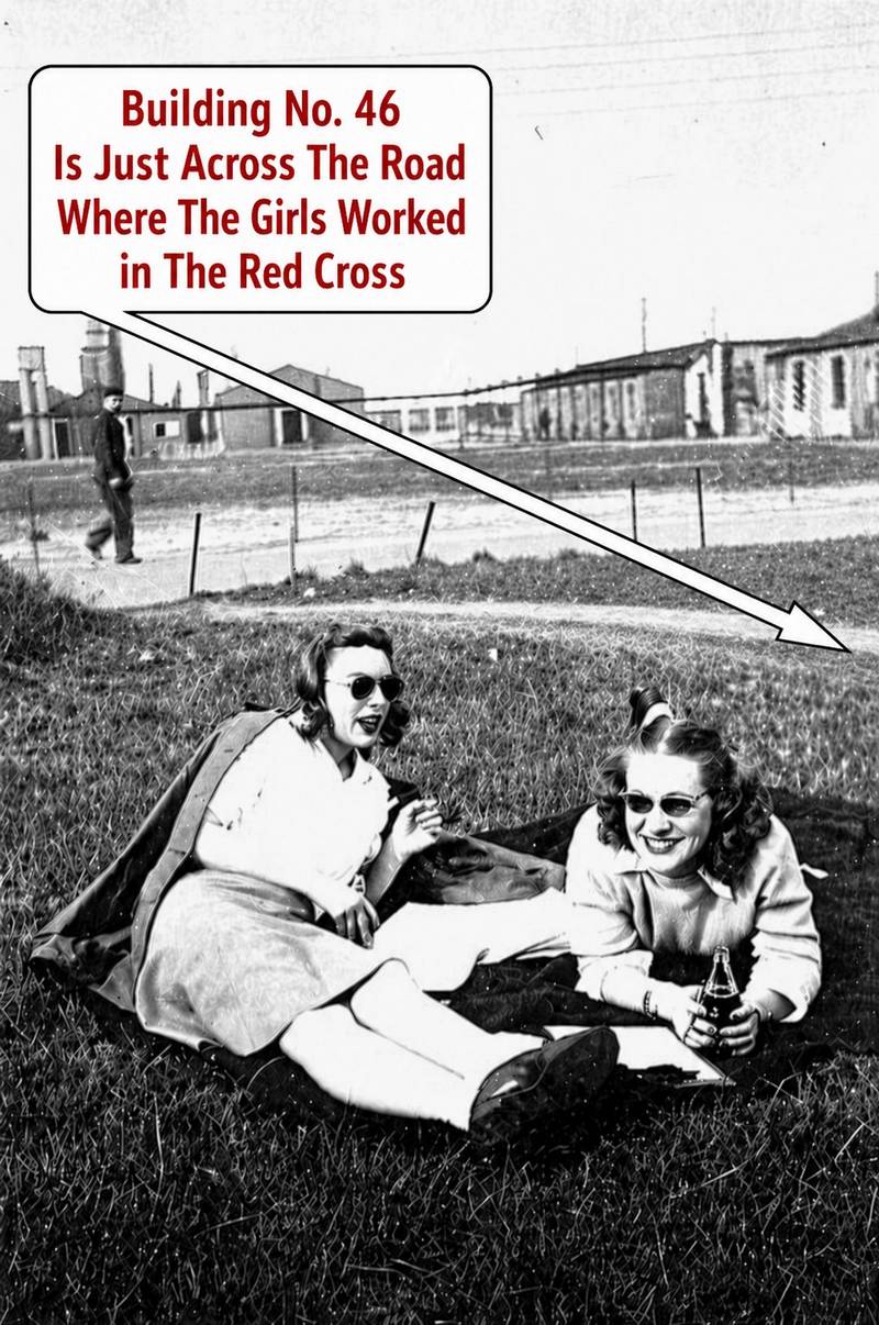 ./2girlswitharrow-site-6_1777450918099