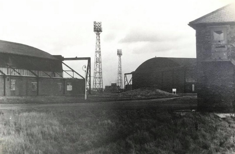 photo 4   635 burtonwood tec k and j 635 pan.jpg