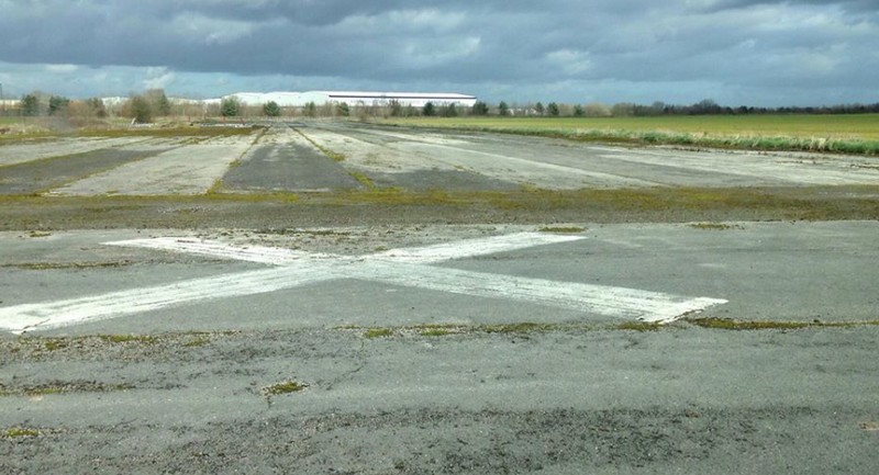 ./photo-10-blackcap-runway-closed_1786267788480