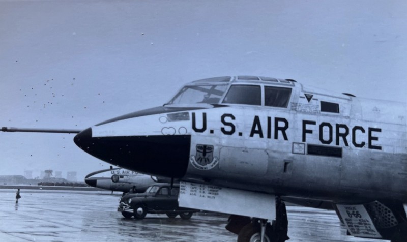 ./photo-8-smell-Douglas-B-66B-55-J02A-DATE-17-5-58-USAF_1790423575555