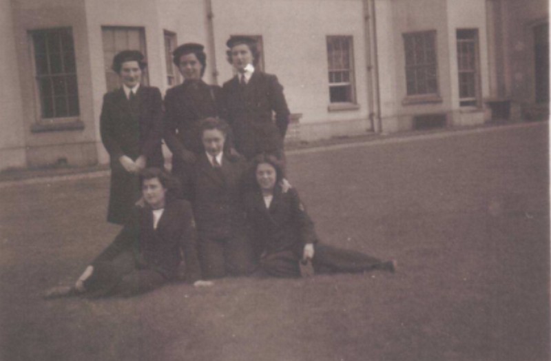 stretton blackcap Grappanhall heys wrns doris mellen kneeling  photo 3.jpg
